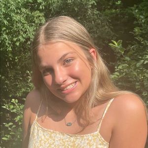 Meet your Posher, Stefanie